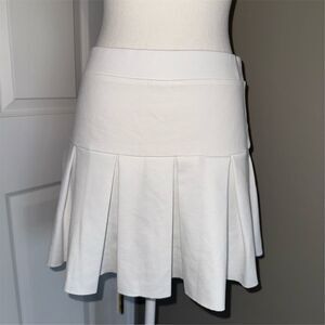 Lioness Women's Pleated White Mini Tennis Preppy Skirt Size M Casual Minimalist
